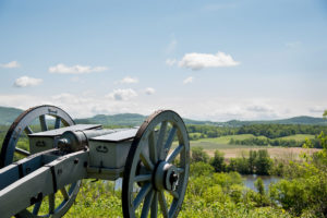 Battle of Saratoga Cannon